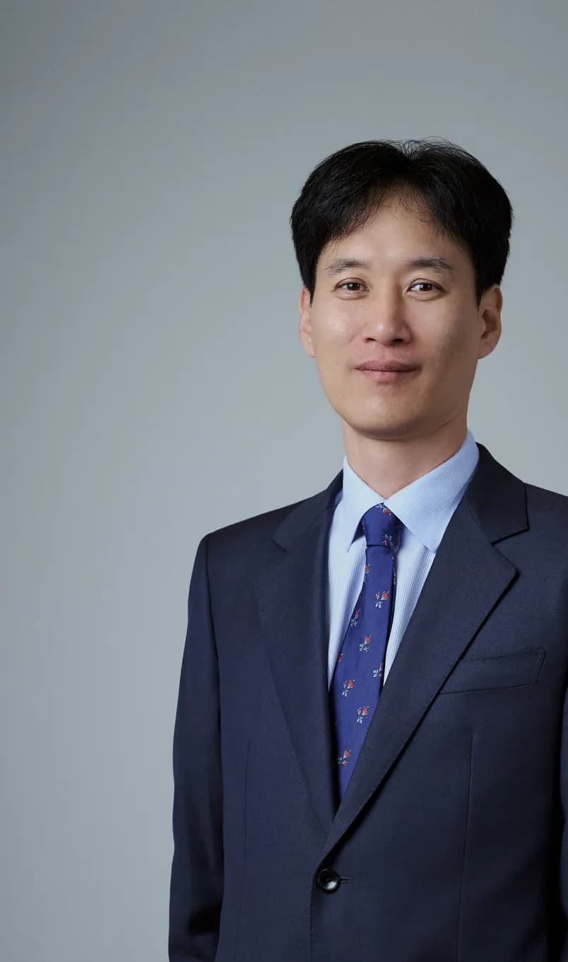 파트너 변호사 이주관