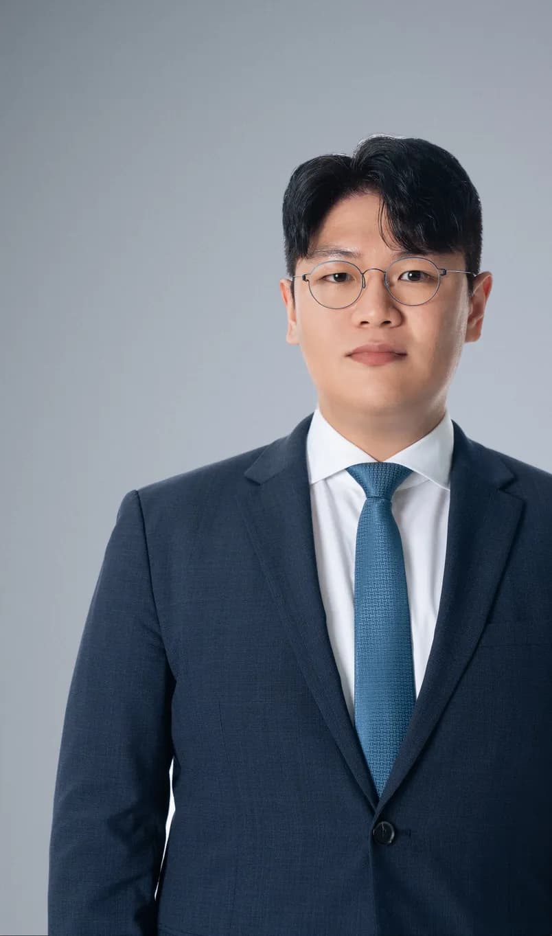 소속 변호사 백성준